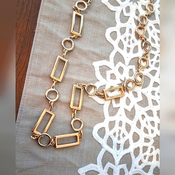 💥SALE💥Beautiful Bright Gold Chain Fashion Belt - Picture 4 of 6